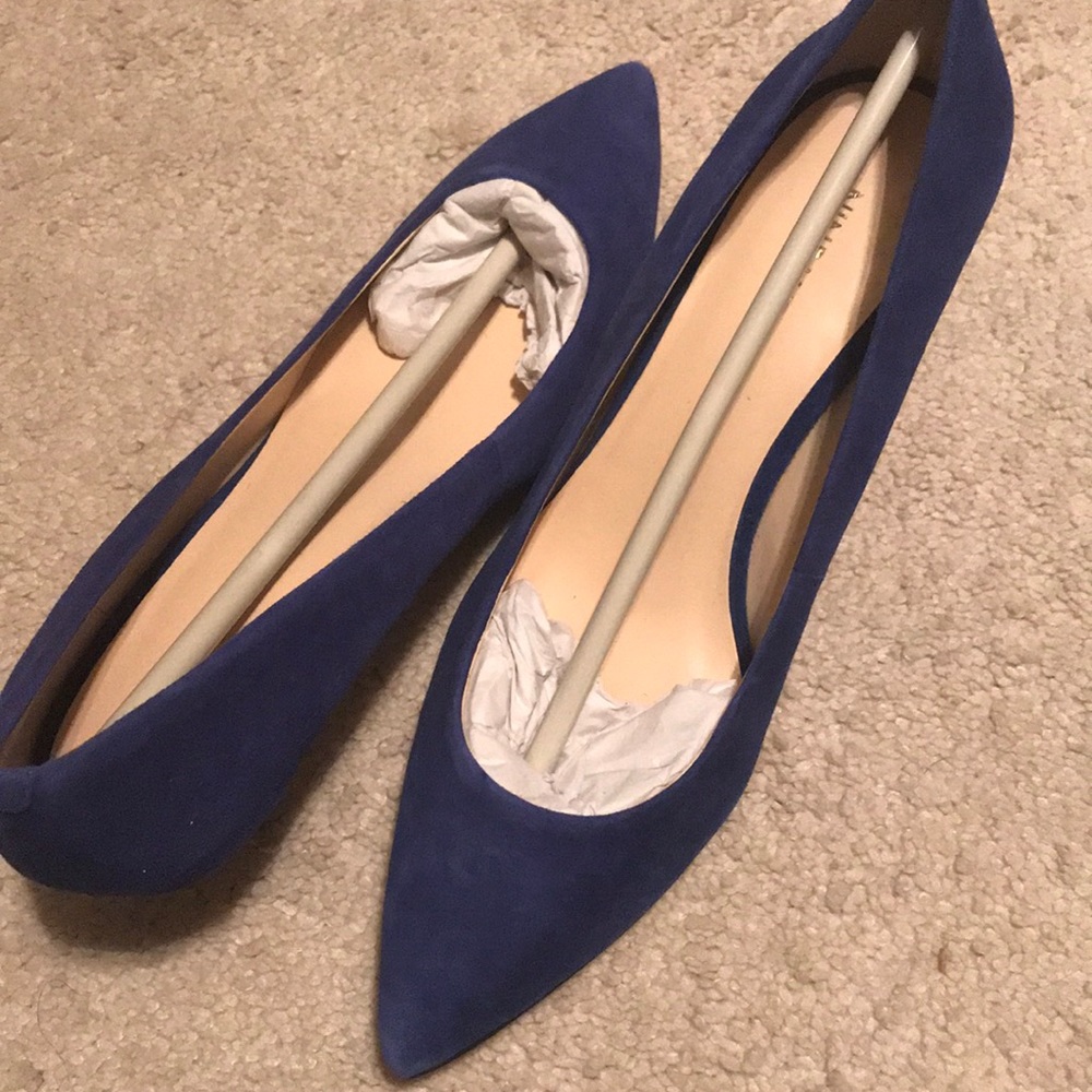 blue suede shoes. NWT - Picture 5 of 6